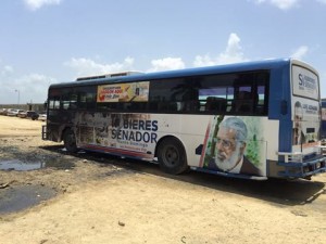 Piden investigar quema de diez minibuses de rutas transporte 
