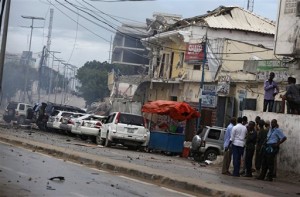 Agresores se llevan varios rehenes tras atacar hotel en Somalia