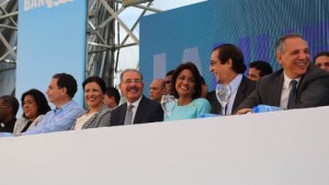 Danilo Medina entrega La Nueva Barquita