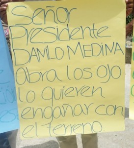 Azua: estudiantes de Monte Bonito piden construcción escuela no sea en la montaña