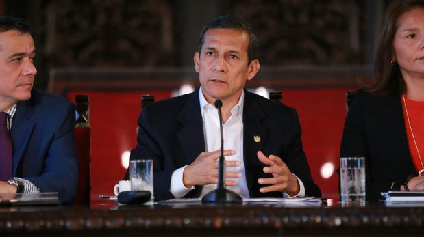 Perú: Fiscal pide prohibir salida del país a esposa Humala