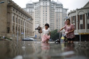 Al menos 75 muertos o desaparecidos en inundaciones en China 