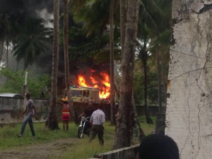 Cable alta tensión impacta autobús en carretera Sánchez-Nagua; varias personas heridas
