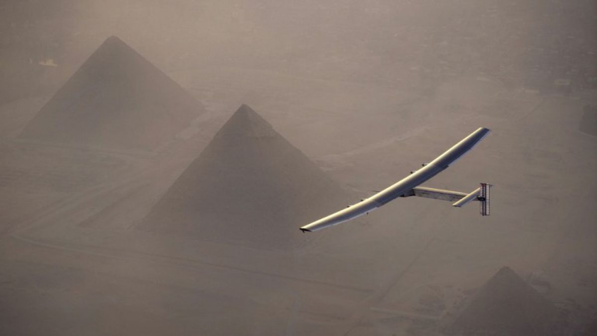 Solar Impulse 2 sale de Egipto para cubrir última etapa de vuelta al mundo