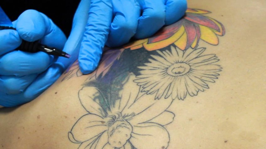 Colores para tatuar que podrían provocar cáncer