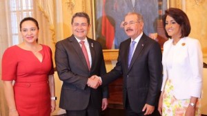 Presidente Medina recibe a su homólogo de Honduras