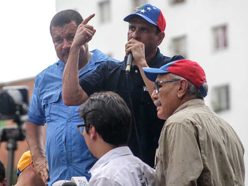 Capriles anuncia la movilización "toma de Caracas" para pedir el revocatorio