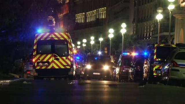 Al menos 80 muertos tras ser arrollados por camión en Niza