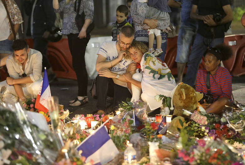 26 heridos en el atentado de Niza siguen en estado crítico, 5 de ellos niños