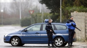 Hombre armado se atrinchera en hotel francés tras discutir con el gerente