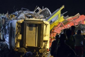Italia investiga sistema de alertas tras choque de trenes