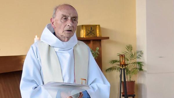 Jacques Hamel, el sacerdote degollado por ISIS, era un hombre "muy apreciado" por los vecinos