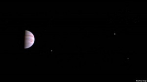 Sonda espacial envía primera foto de Júpiter