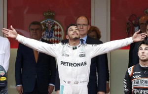Lewis Hamilton vence GP de Austria 2016 tras lucha feroz con Rosberg