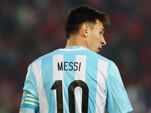 Vandalizan estatua de Lionel Messi en Argentina 