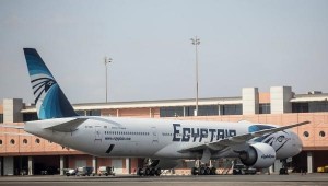 Policía egipcia recibe varios restos del avión de Egyptair hallados en costa israelí