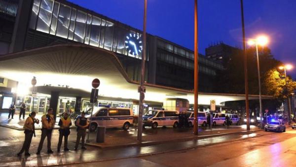 Policía no ve "indicios de atentado islamista" en tiroteo de Múnich