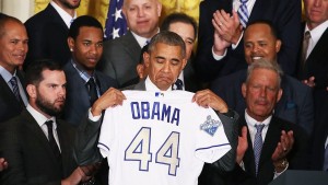 Obama recibe camiseta de KC CDN37