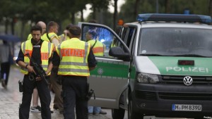 Policía alemana busca responsables de tiroteo en centro comercial
