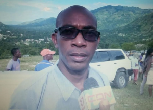 Sacerdote haitiano denuncia presidente provisional estanca economía de Haití