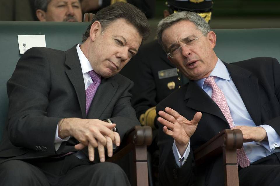 Santos invita a Uribe a reunirse y trabajar juntos por la paz de Colombia