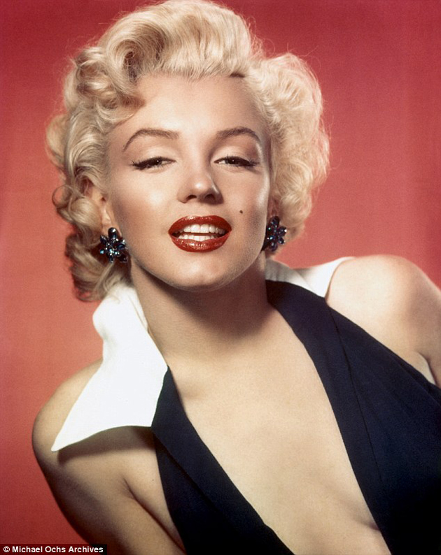 Subastarán dos mechones de cabello de Marilyn Monroe en 8 mil dólares