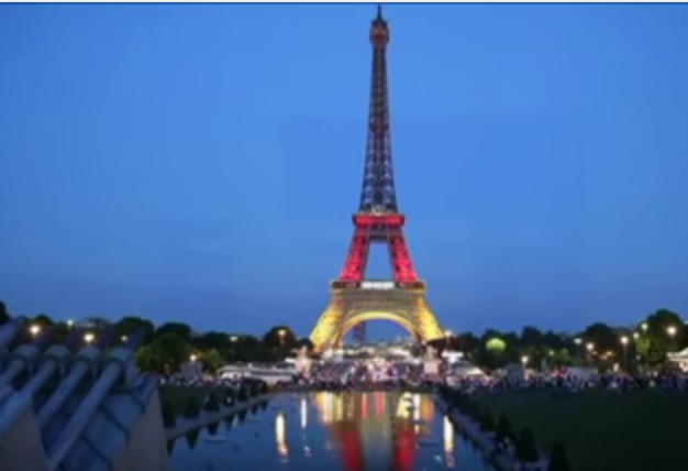 Torre Eiffel se ilumina con colores de bandera alemana