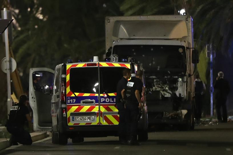 Al menos 73 muertos y más de un centenar de heridos en el ataque de Niza