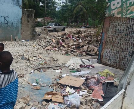 Escombros: nuevo peligro en Barquita Vieja; en La Nueva temen cobro por mantenimiento