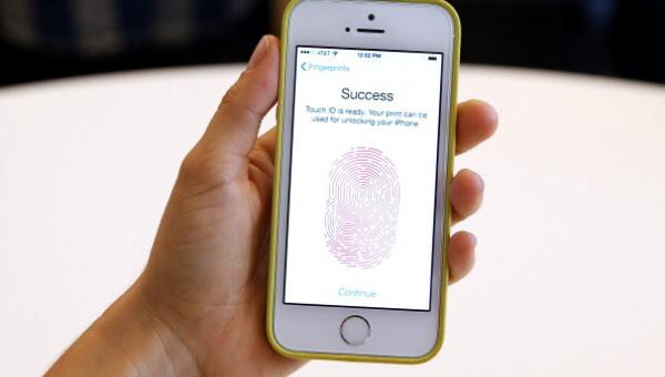 Policía de EE.UU. intenta desbloquear un móvil de una persona fallecida imprimiendo su huella en 3D