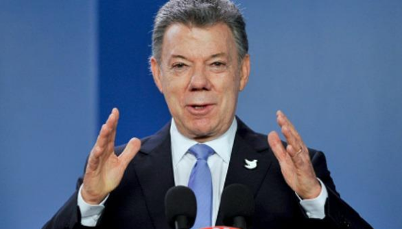 Juan Manuel Santos dice que la Constitución de 1991 "ganó la batalla de la paz" en Colombia