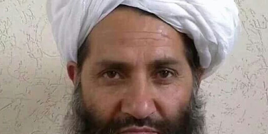 El nuevo líder talibán insta a EEUU a "poner fin a la ocupación" en Afganistán