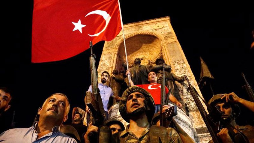 Oposición turca condenó golpe fallido contra Erdogan