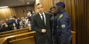 Condenan a Oscar Pistorius a seis años de prisión