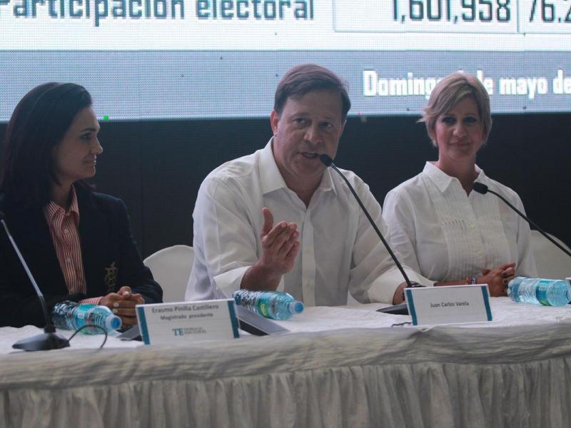 Panamá: Varela renueva promesa de reformar la constitución