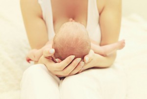 ¿Conoces por qué los bebés nacen con la mollera abierta?