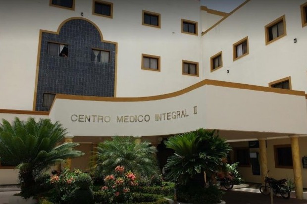 Allanan tres locales del Centro Médico Integral; clausuran uno