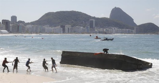 Olimpiadas Río 2016: Se hunde en el mar la plataforma de salida de aguas abiertas