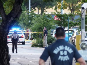 Tiroteo en un parqueo del aeropuerto de Miami deja al menos dos muertos