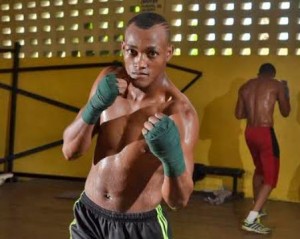 Boxeador “La Avispa” Puello en difícil prueba ante invicto Edward Díaz