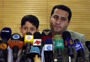 Irán dice que ejecutó a científico que espiaba para EEUU