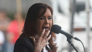 Cristina Fernández acusa al Gobierno de Macri de poner en riesgo su vida