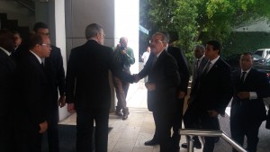 Danilo Medina acude a velatorio de Hatuey De Camps