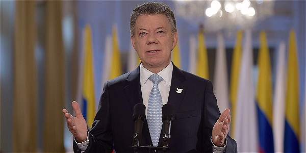 Nobel trae nuevo aire a Santos en una Colombia dividida