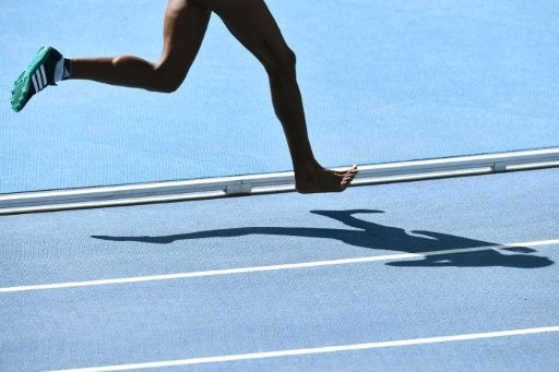 El público se entregó a la etíope que corrió con un pie descalzo en Rio-2016
