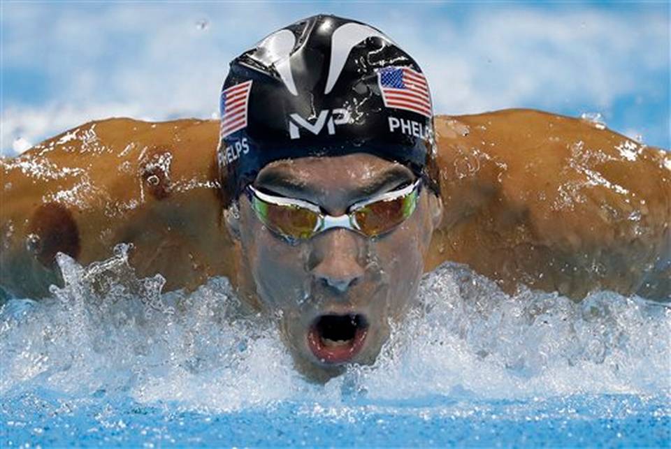 Phelps va por la 20ma y 21ra medallas de oro