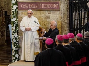Papa Francisco denuncia “falta de voluntad de los poderosos” para paz en Siria