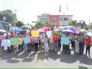 Protestan en calles de Fantino reclamando terminación de escuela