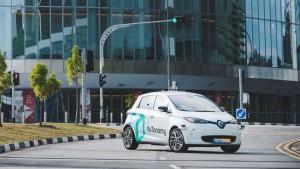 Prueban taxis sin conductor en Singapur