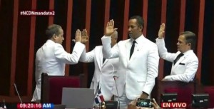 Juramentan a Reinaldo Pared como presidente del Senado